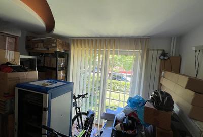 Apartament 2 camere transformat in spatiu - 2