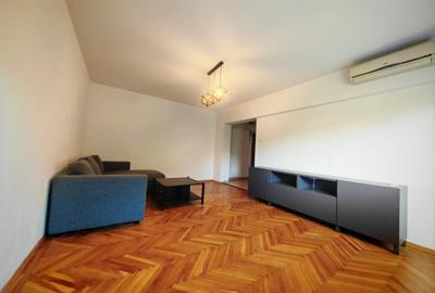 Bd. Unirii - vedere Bulevard - Piata Constituției, Apartament spatios la cheie - 3