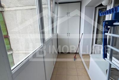 Apartament cu 3 camere semidecomandat în Unirii - 2