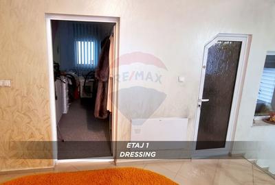 Casă cu 10 camere cu Teren 750 Mp în Central - 37