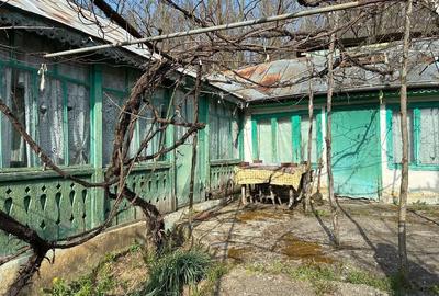 Casă cu Teren 2500 Mp în Banca - 2