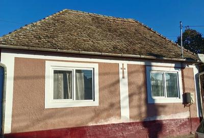 Casă cu 3 camere cu Teren 836 Mp în Hoghilag - 1