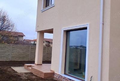 Casă cu 5 camere cu Teren 392 Mp în Dumbrăvița - 1