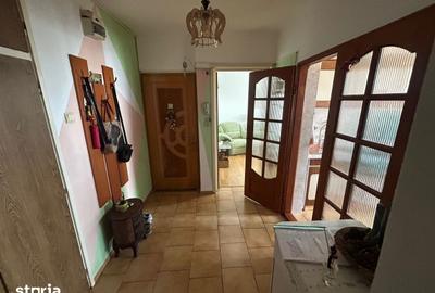 Apartament cu 3 camere decomandat în Rahova - 3