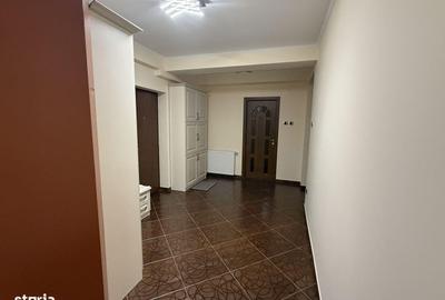 Apartament cu 3 camere în Central - 2
