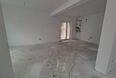 Casă individuală cu 4 camere cu Canalizare în Lisaura - 2