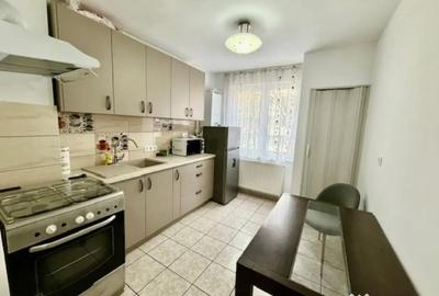 Apartament cu 2 camere decomandat în 7 Noiembrie - 7