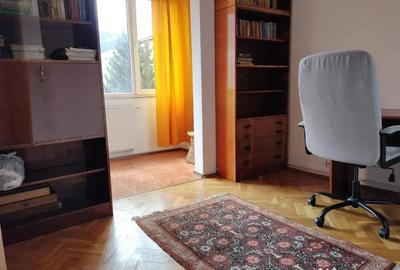 Apartament cu 4 camere semidecomandat în Calea București - 4