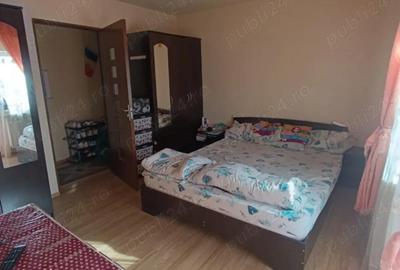 Apartament cu 3 camere decomandat în Dâmbovița - 1