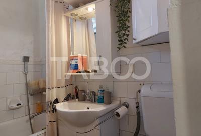 Apartament la curte 3 camere 59 mp pivnita gradina 60 mp Cisnadie - 17
