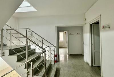 Casă individuală cu 12 camere cu Canalizare în Cotroceni - 6