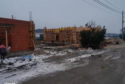 Casă cu 4 camere în Dimieni - 2