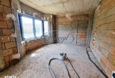Casă cu 5 camere cu Teren 600 Mp în Feleacu - 1