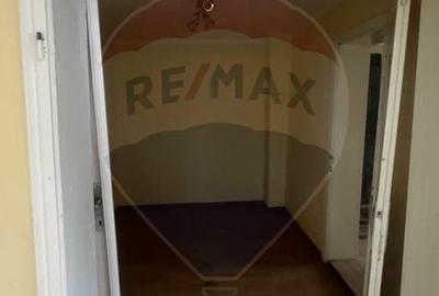 Casă individuală cu 3 camere cu Teren 1193 Mp în Burdujeni - 5