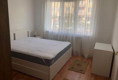 Apartament cu 3 camere semidecomandat în Central - 9