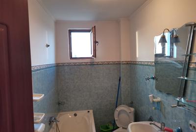 Apartament cu 2 camere decomandat în Exterior Vest