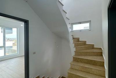 Casă cu 4 camere în Alexandriei - 9