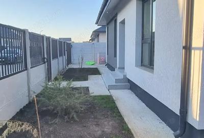 Casă cu 4 camere cu Teren 311 Mp în Central - 2