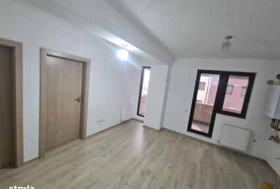Apartament cu 3 camere semidecomandat în Sălaj