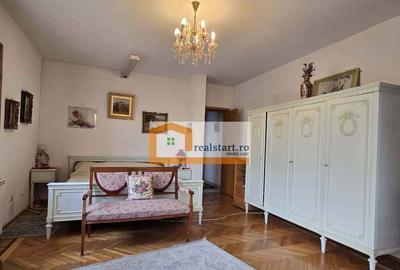 Casă cu 7 camere cu Teren 1800 Mp în Est - 12