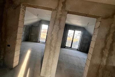 Vand casa situata in cartier Tismana - 3