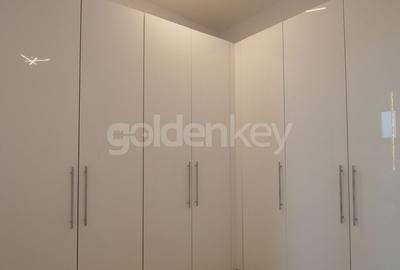 Apartament cu 3 camere si vedere panoramica aspura zonei - 4