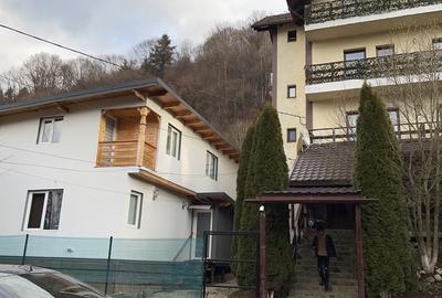 Casă cu 4 camere cu Teren 262 Mp în Central