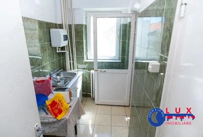 Garsonieră decomandată în Central - 13