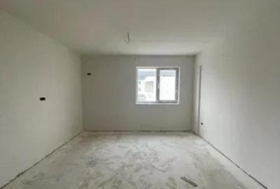 Apartament cu 3 camere decomandat în Central - 1