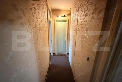 Apartament cu 3 camere decomandat, mobilat în Central