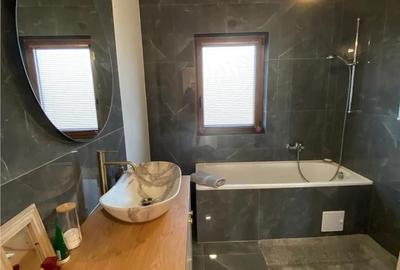Casă cu 6 camere cu Teren 923 Mp în Târnova - 4