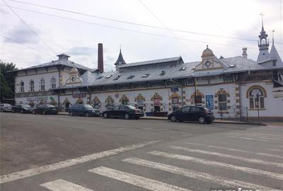 Spațiu comercial, de 3,000 mp, în Central - 5