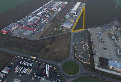 Teren de 10200 mp, în Central - 6