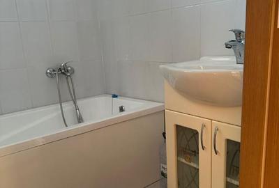 Apartament de vanzare cu 2 camere in zona Planete - 2