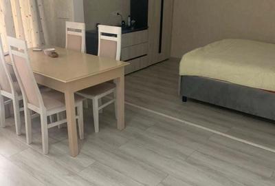 Garsonieră decomandată în Central