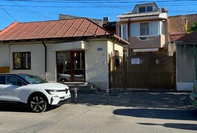 Spațiu comercial, de 205 mp, în Central - 7