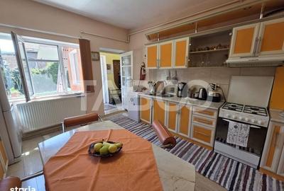 Casă cu 3 camere în Central - 14