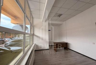 Spațiu comercial, de 25 mp, în Central