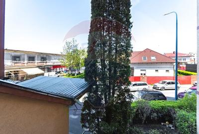 Apartament cu 2 camere decomandat, mobilat în Tractorul - 29