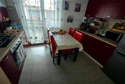 Apartament 3 camere, decomandat - zona Sanpetru - 2