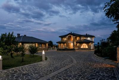 Casă cu 8 camere cu Teren 11880 Mp în Horodnic - 16