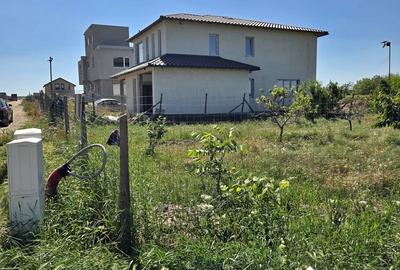 Teren Construcții intravilan de 340 mp, în Vest - 2
