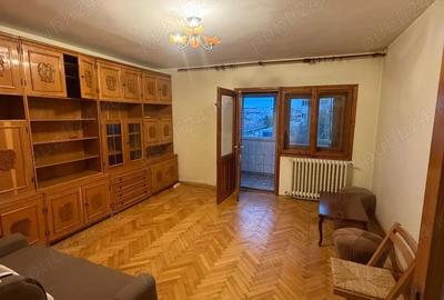 Apartament spa?ios cu 4 camere Strada Aurora (langa Finan?e), etaj 2 4 - 4
