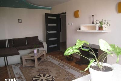 Apartament cu 3 camere decomandat în ICIL - 1