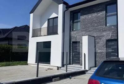 Casă cu 4 camere cu Canalizare în Rădăuți - 3