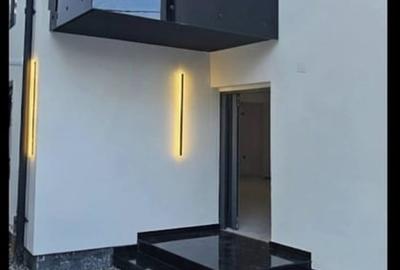 Casă cu 4 camere cu Teren 174 Mp în Tineretului - 12