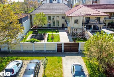 Casă cu Teren 622 Mp în Micălaca - 1