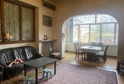 Apartament cu 4 camere decomandat în Calea Călărașilor