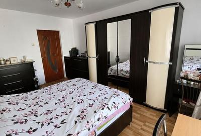 Apartament cu 2 camere decomandat în Între Lacuri - 2