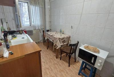 Garsonieră decomandată în Central - 2